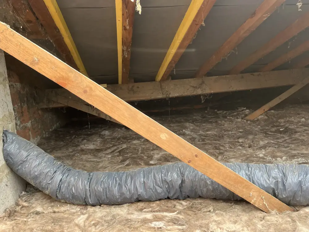 Passage de gaine VMC sur laine de roche